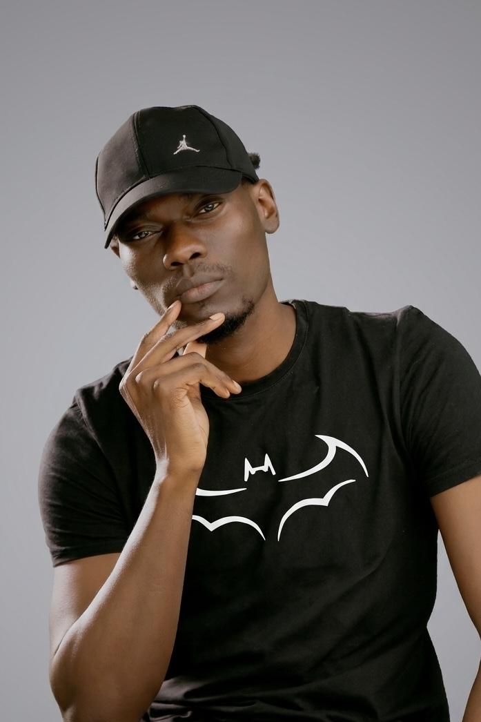 Portrait de Kryss Omnec, réalisateur congolais
